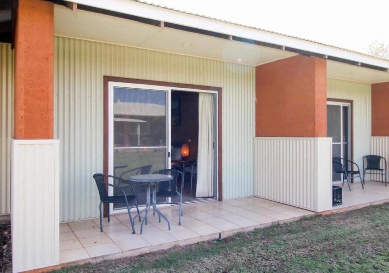 The Gidgee Inn Cloncurry Exterior photo