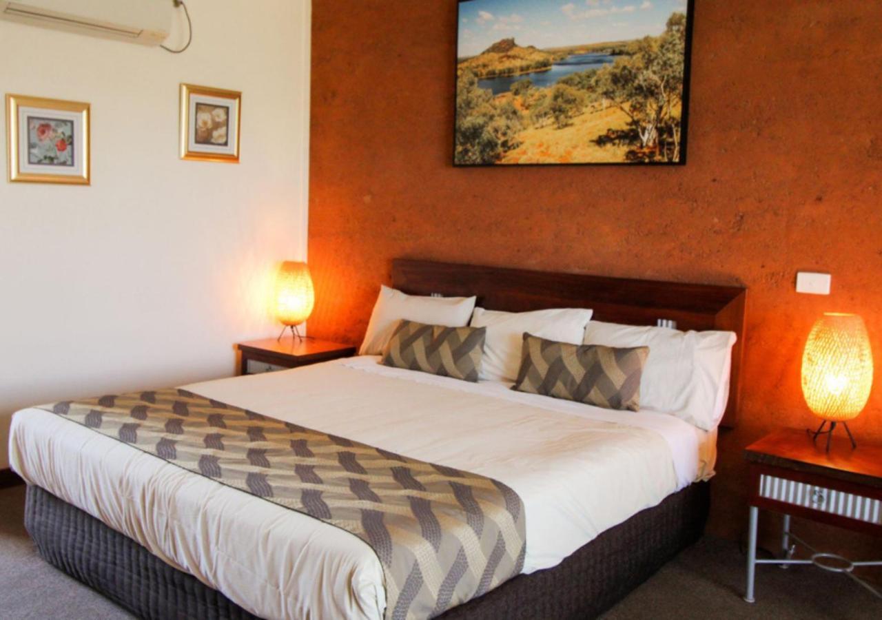 The Gidgee Inn Cloncurry Exterior photo