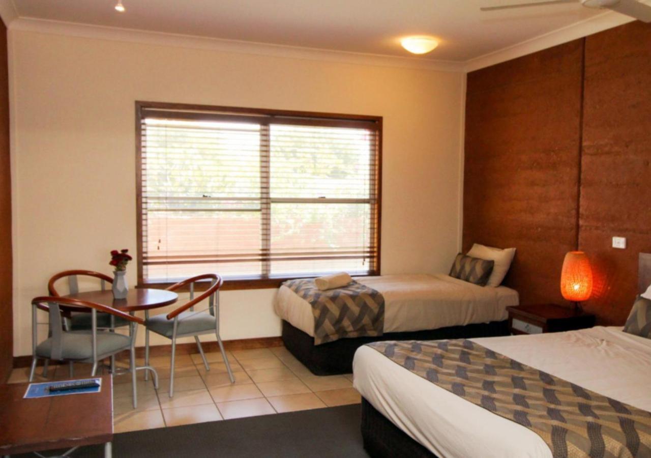 The Gidgee Inn Cloncurry Exterior photo