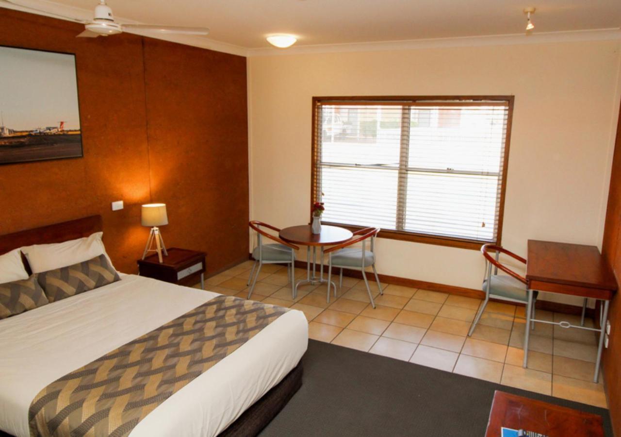 The Gidgee Inn Cloncurry Exterior photo